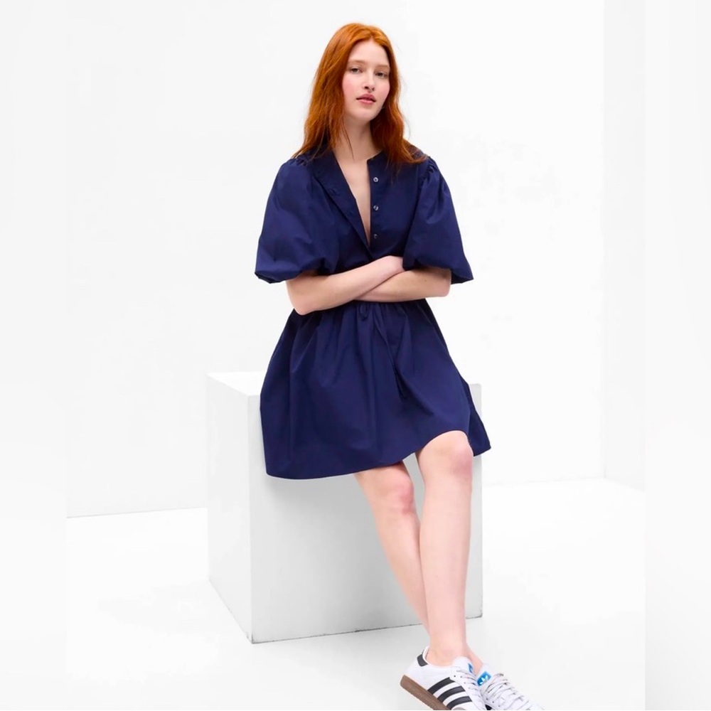 Navy , GAP Dress with puffed sleeve.
